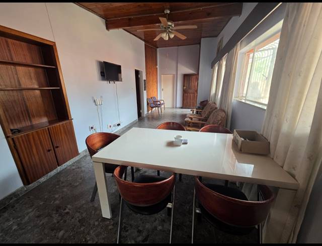 5 BEDROOM HOUSE FOR SALE IN SINOVILLE